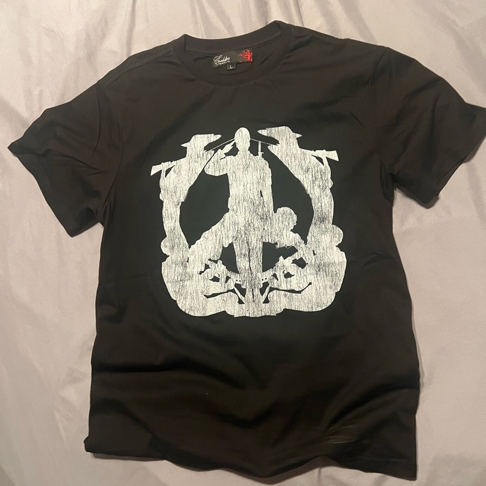Peace in war black tee